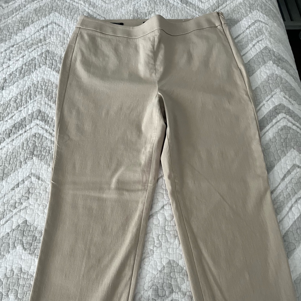 Talbots Chatham Tan Cropped  Pants Size 6.    NWOT